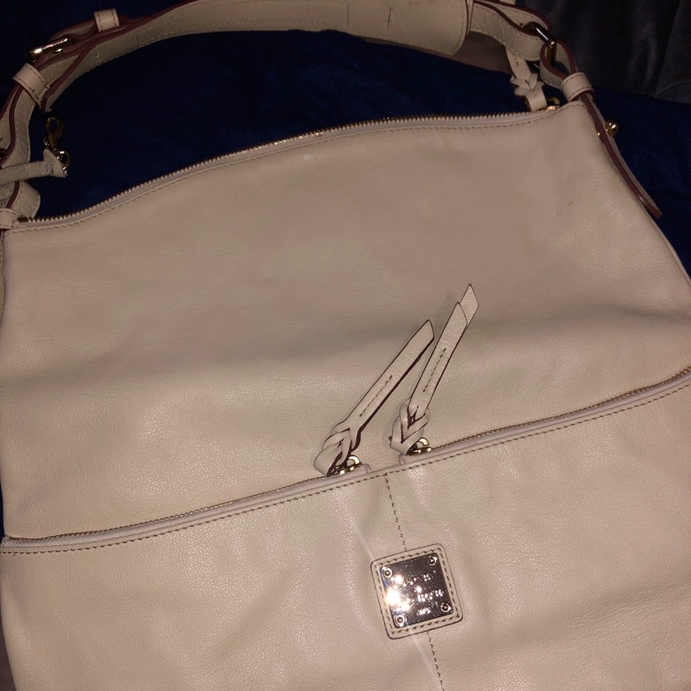 Cream/beige Dooney Shoulder bag